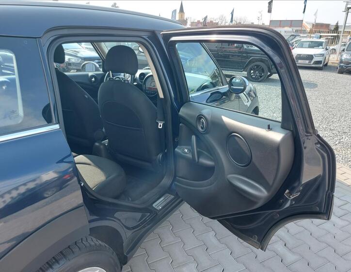 Mini Countryman 13