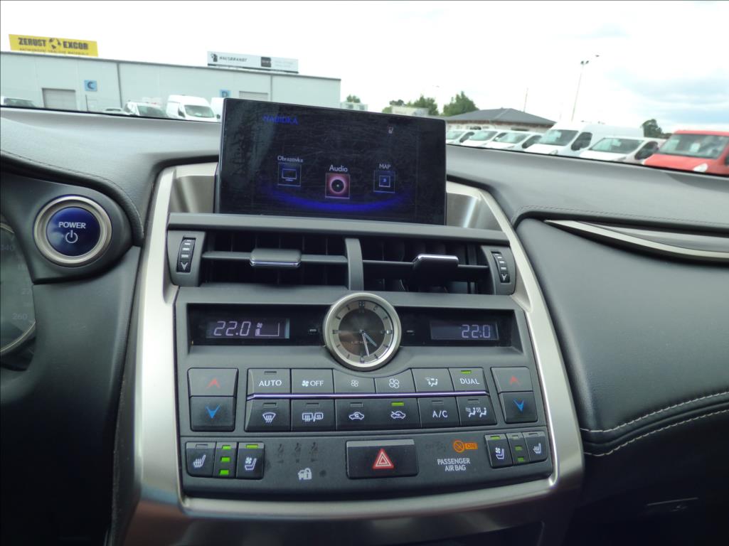 Lexus NX 300h