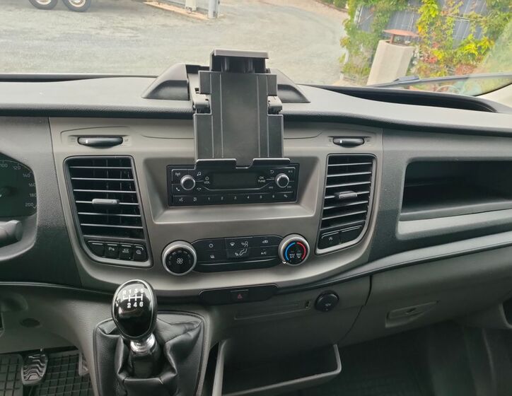 Ford Transit 12