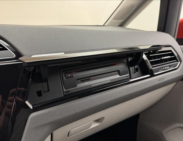 Volkswagen Touran 26