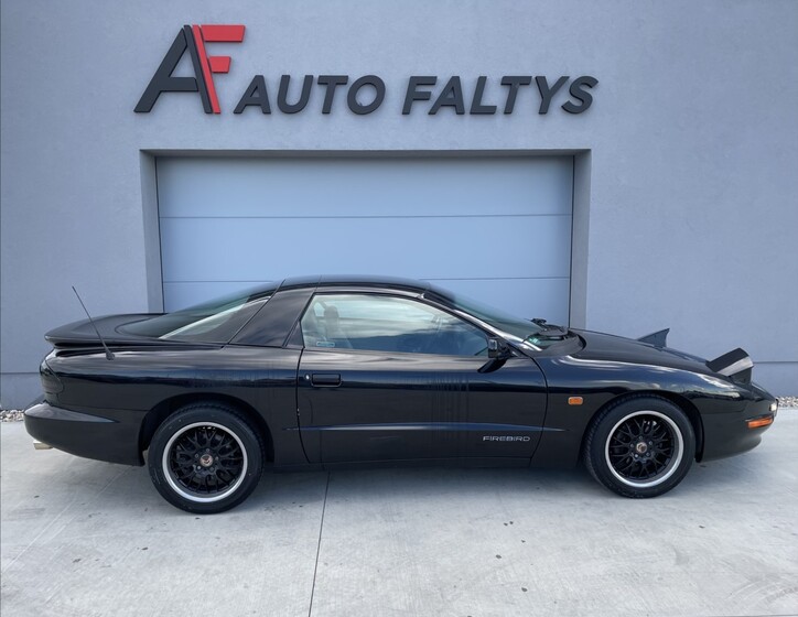 Pontiac Firebird 2