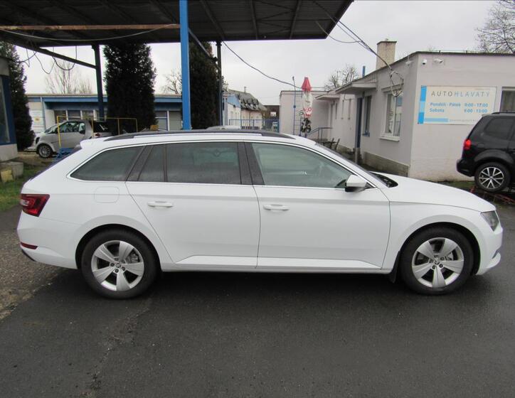 Škoda Superb 8