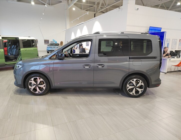Ford Tourneo Connect 8