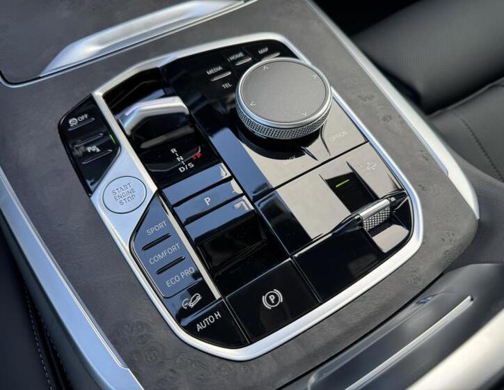 BMW X7 12