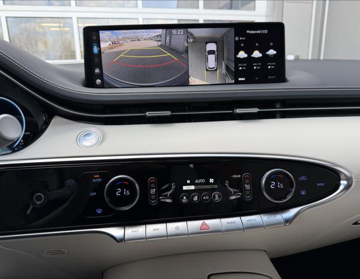 Hyundai Genesis 17