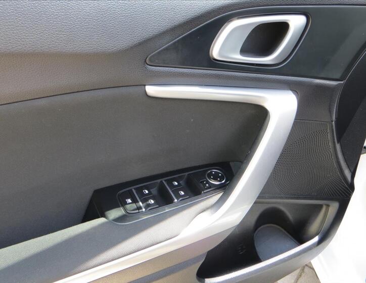 KIA Ceed 11