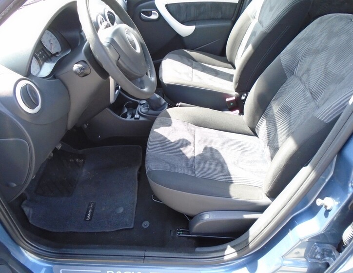Dacia Sandero 10