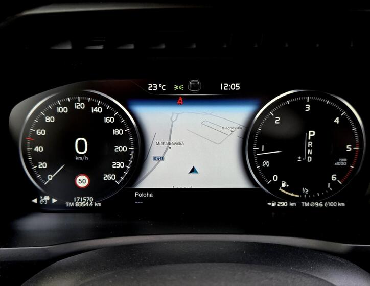 Volvo XC90 17