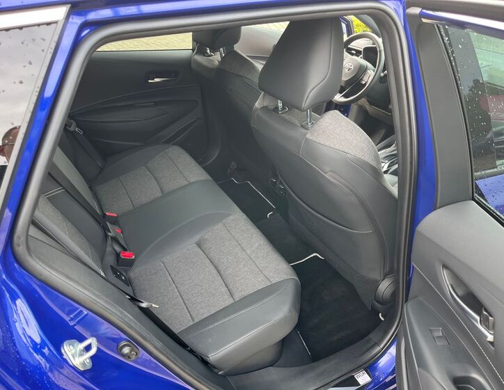 Toyota Corolla 16