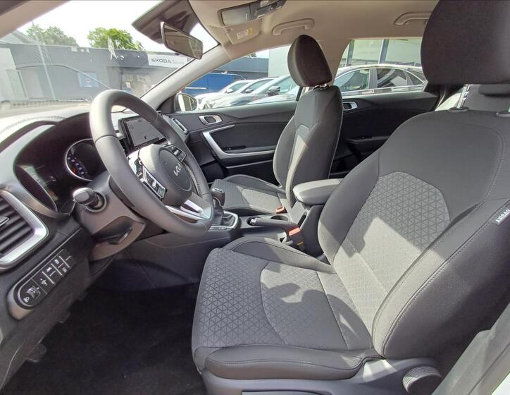 KIA Ceed 11