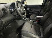 Toyota Yaris 9