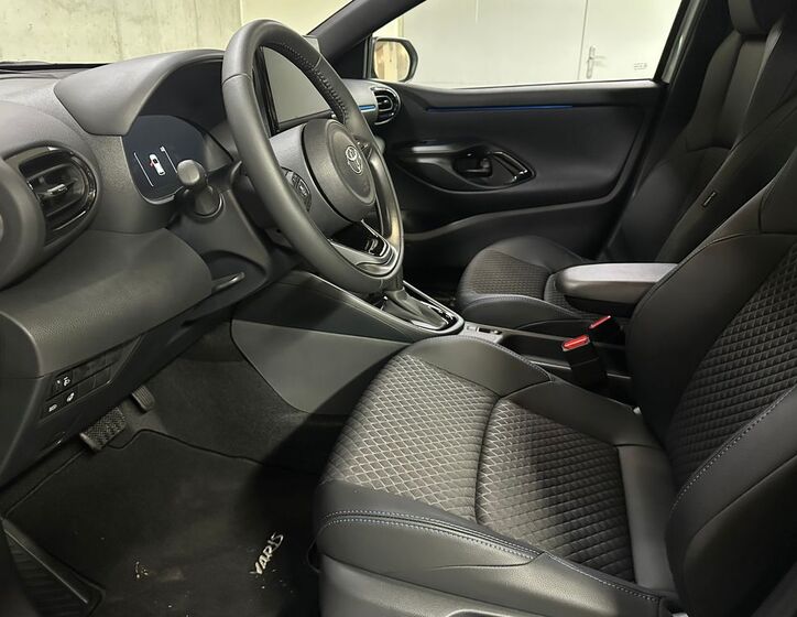 Toyota Yaris 9