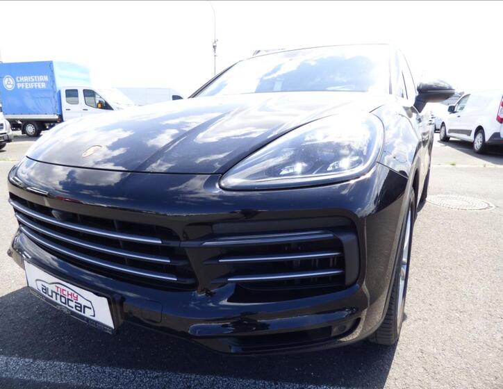 Porsche Cayenne 77