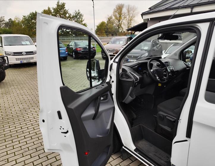 Ford Transit Custom 11