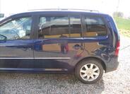 Volkswagen Touran 9