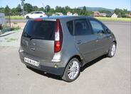 Mitsubishi Colt 5