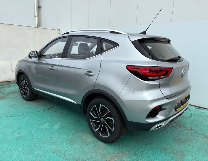 MG ZS 4