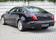 Jaguar XJ 4