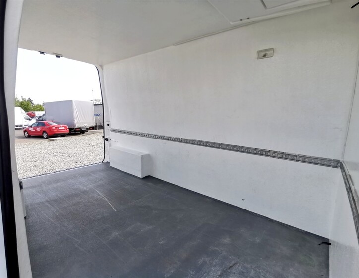 Renault Master 18