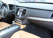 Volvo XC90 32