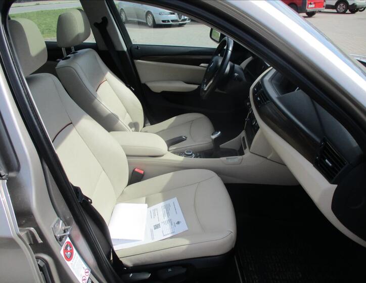 BMW X1 13