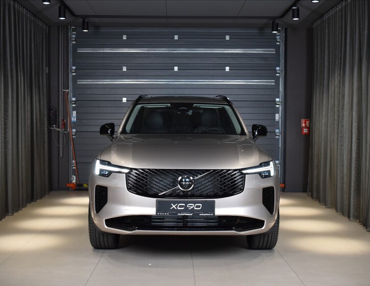 Volvo XC90 6