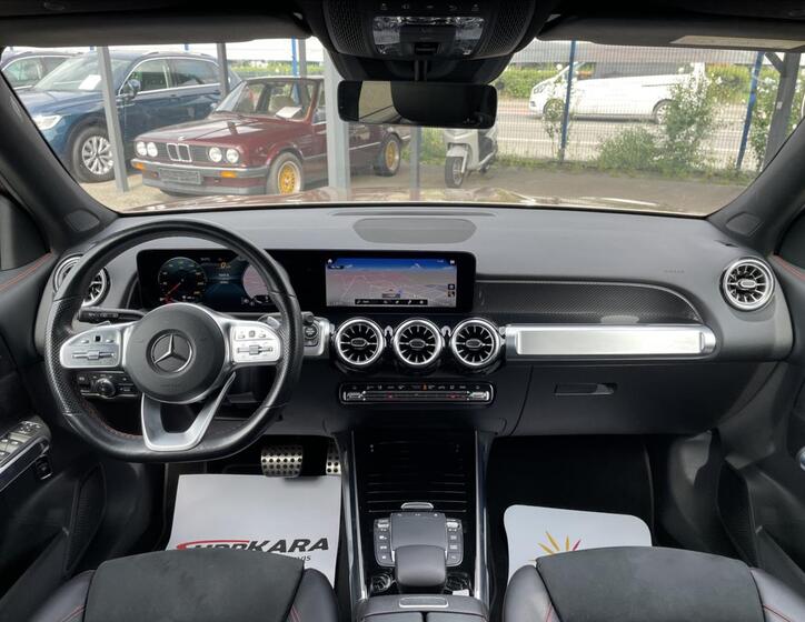 Mercedes-Benz GLB 10