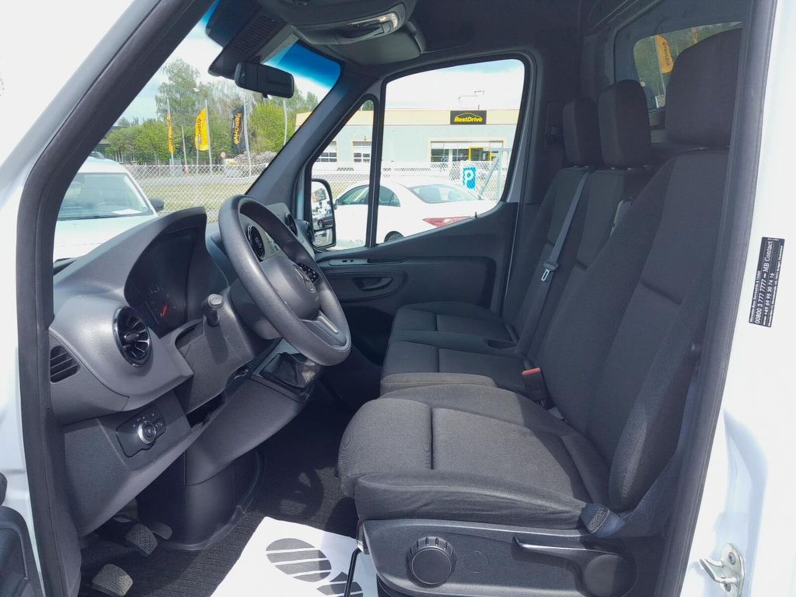 Mercedes-Benz Sprinter 12