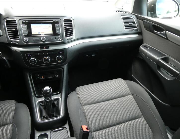Volkswagen Sharan 25