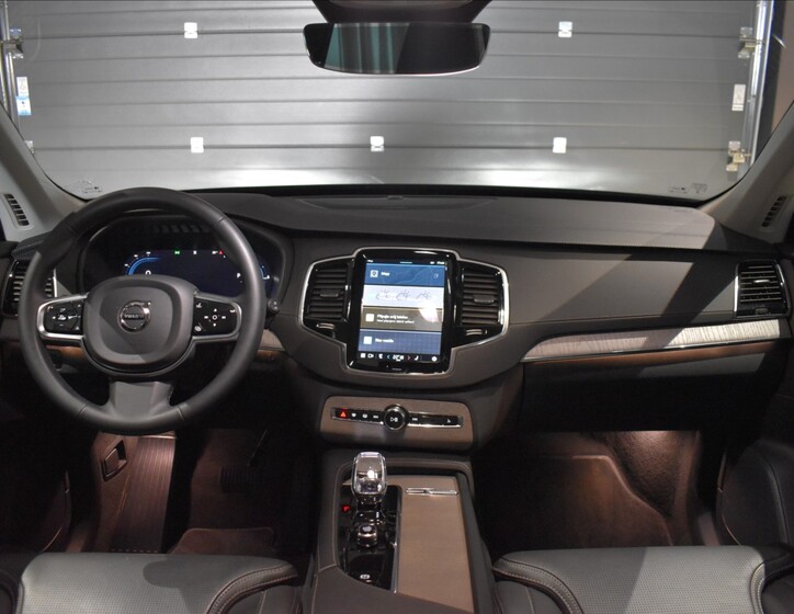 Volvo XC90 17