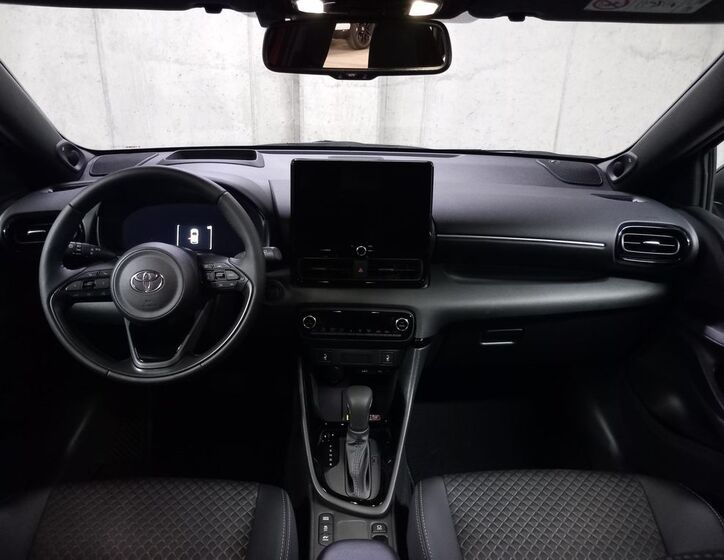 Toyota Yaris 7
