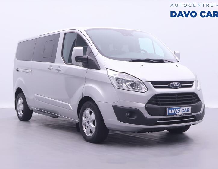 Ford Tourneo Custom 1