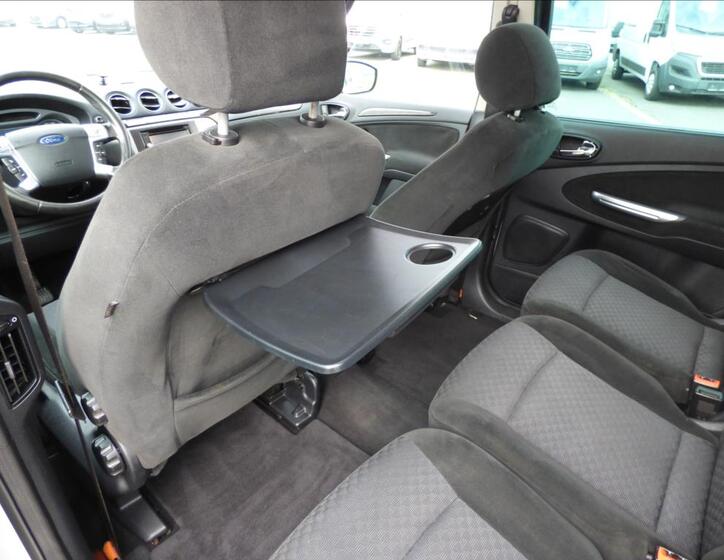 Ford Galaxy 26