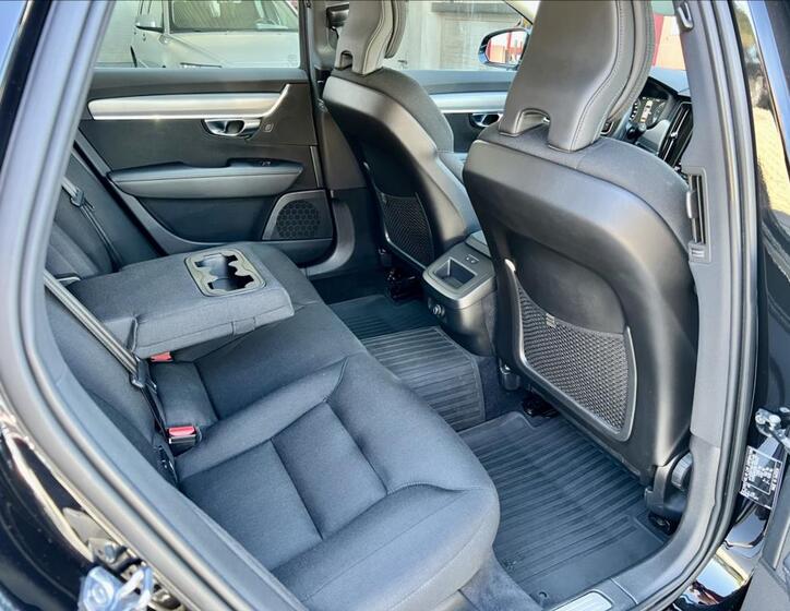 Volvo V90 19