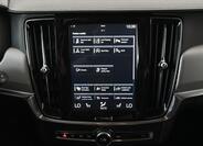 Volvo V90 21