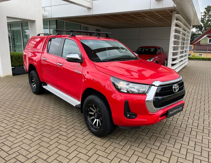 Toyota Hilux 8