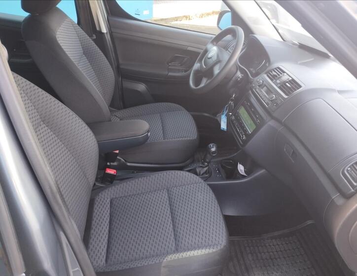 Škoda Roomster 8