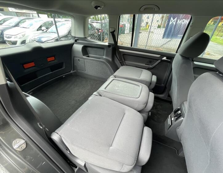 Volkswagen Touran 36