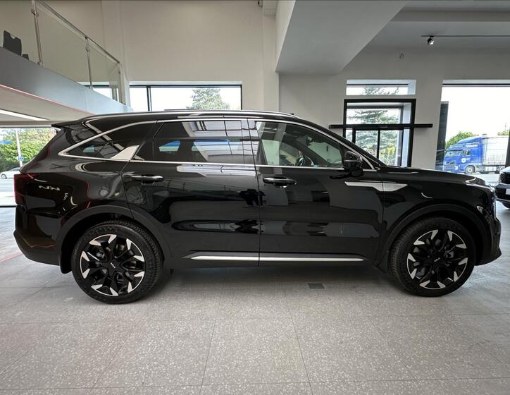 KIA Sorento 4