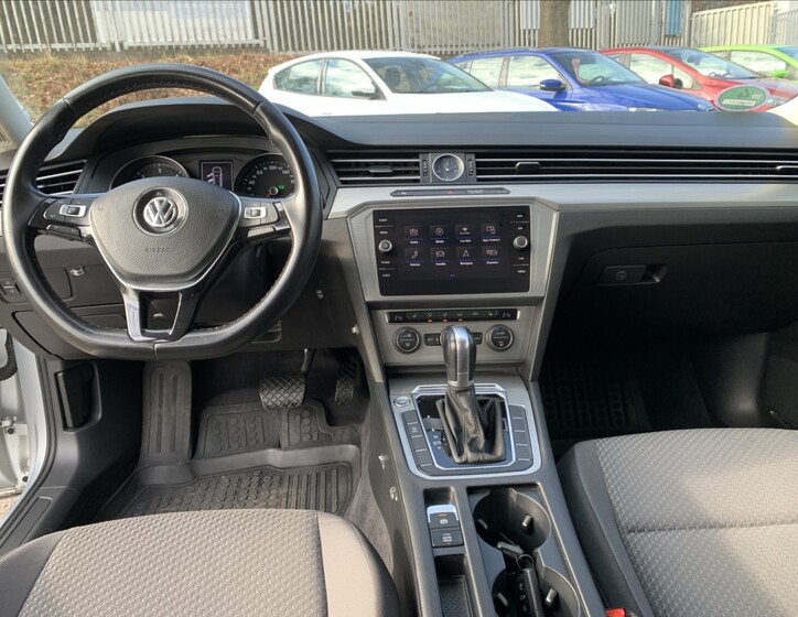 Volkswagen Passat 12