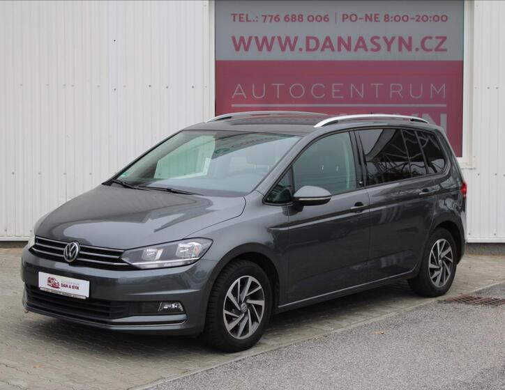 Volkswagen Touran 1