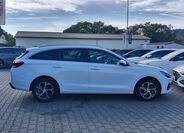 Hyundai i30 4
