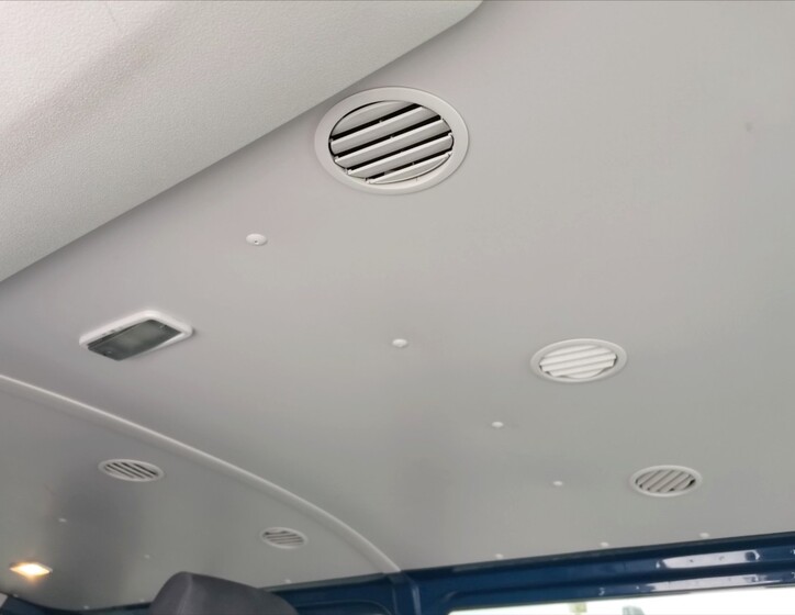 Volkswagen Transporter 18