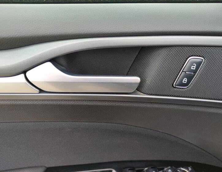 Ford Mondeo 28