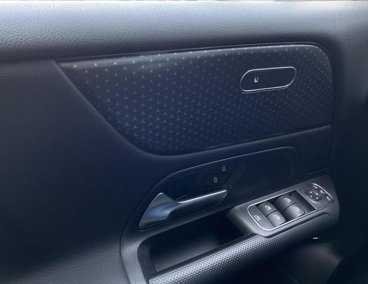 Mercedes-Benz GLB 18