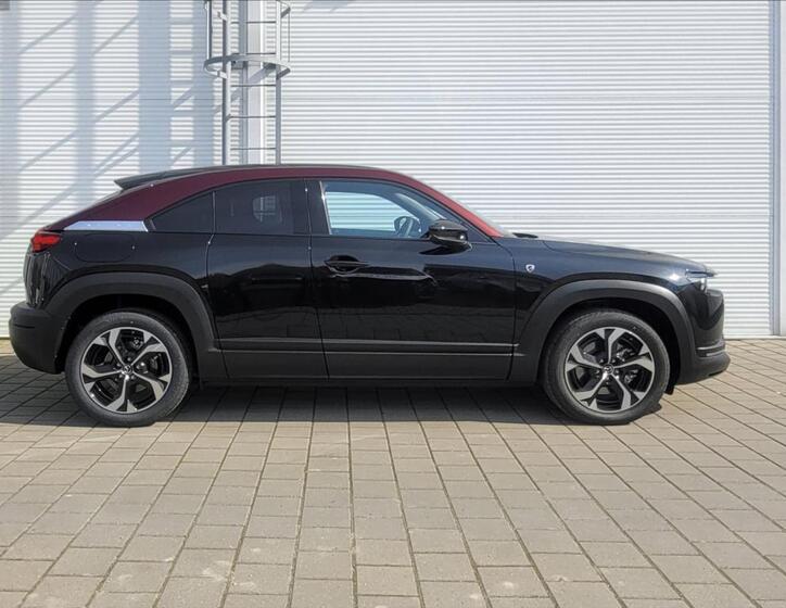 Mazda MX-30 3