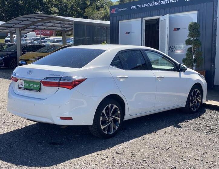 Toyota Corolla 7