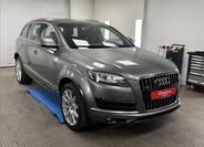 Audi Q7 1