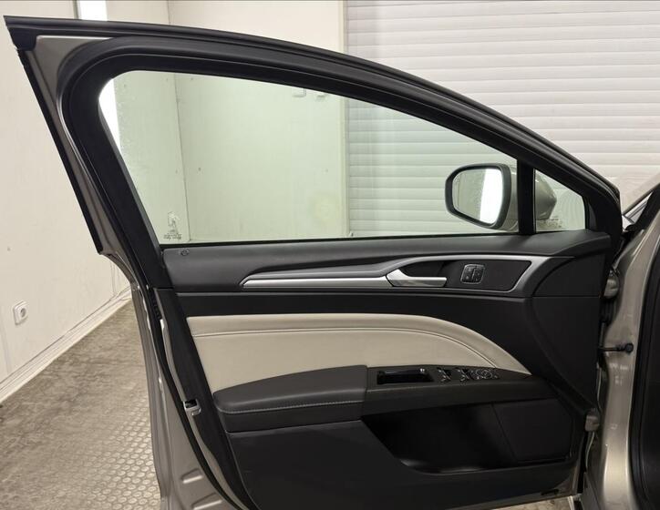 Ford Mondeo 27