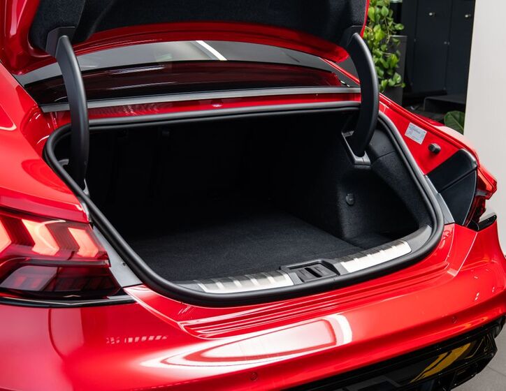 Audi e-tron 21